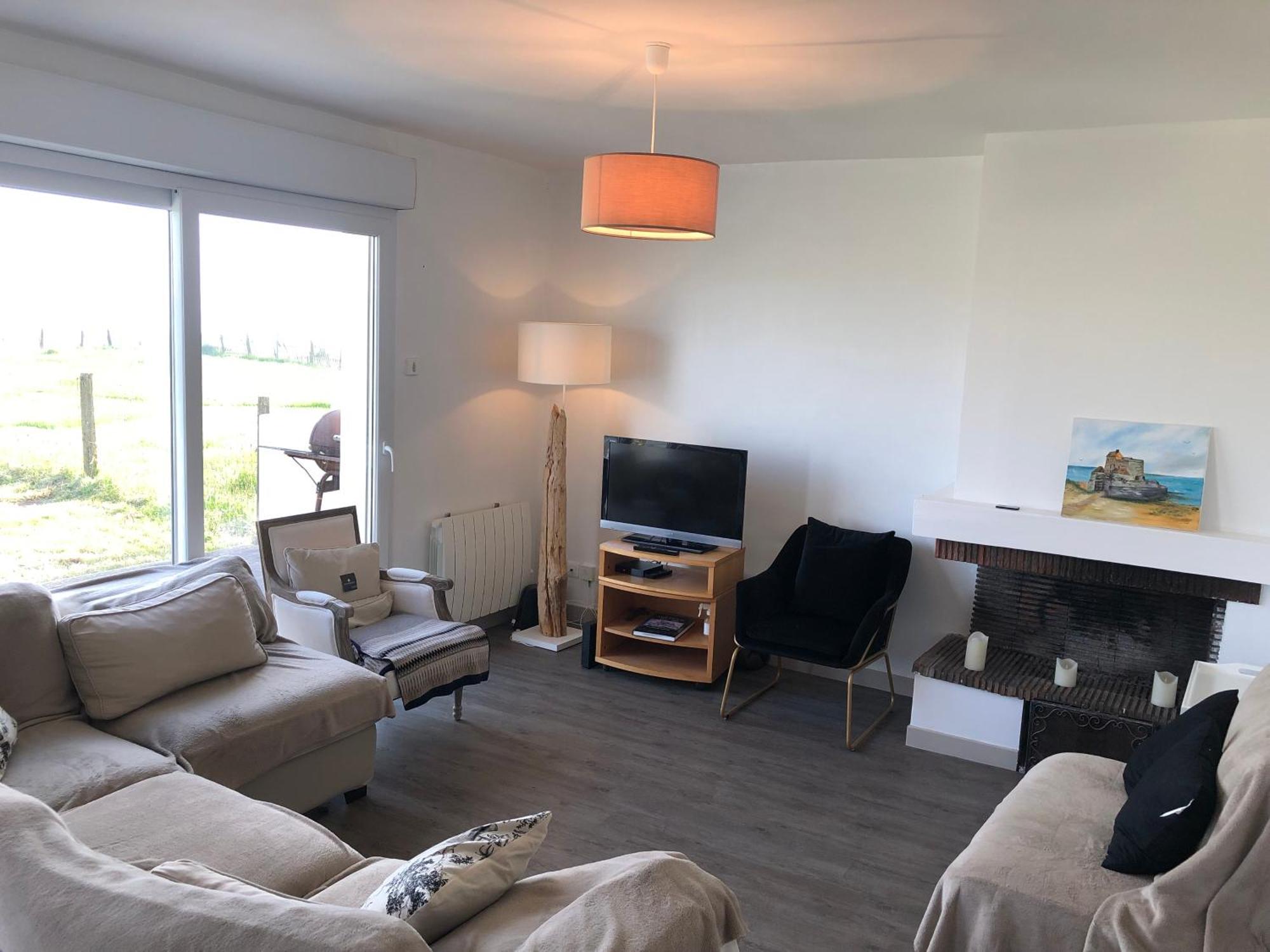 Maison En Bord De Holiday home *